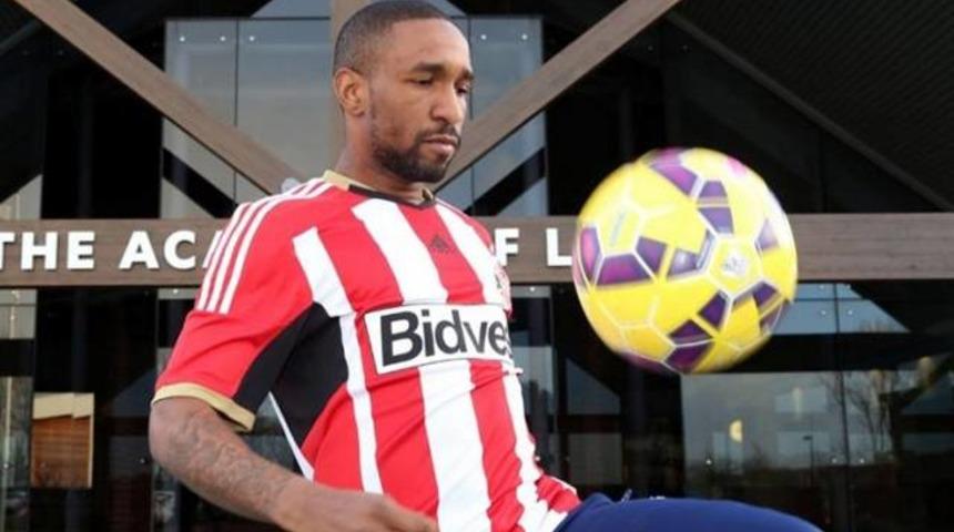 Defoe, İngiltere'ye d&ouml;nd&uuml;!