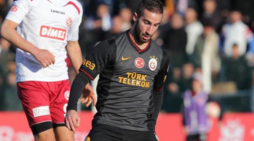 Umut G&uuml;ndoğan, Adana Demirspor'a...