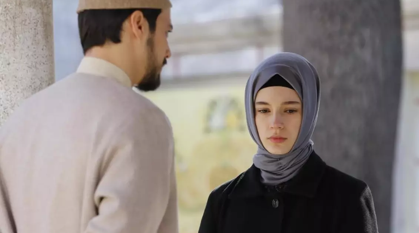 Mina Demirtaş uzun süre sonra ortaya çıktı! Tatil pozlarına beğeni yağdı