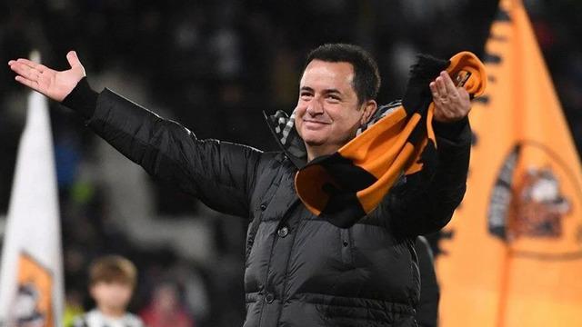 Acun Ilıcalı'nın sahibi olduğu Hull City, İngilliz devi Manchester City'den Joel Ndala'yı kiraladı!