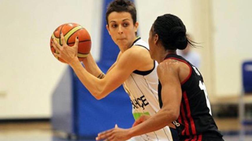 Fenerbahçe Polonya'da güldü