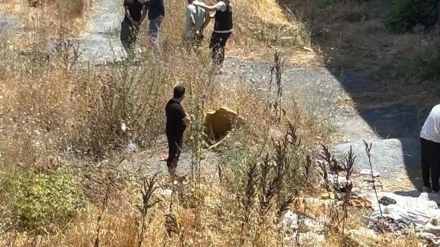 Esenyurt’ta gündüz vakti uyuşturucu kullanan şahıslar cep telefonu kamerasına yansıdı