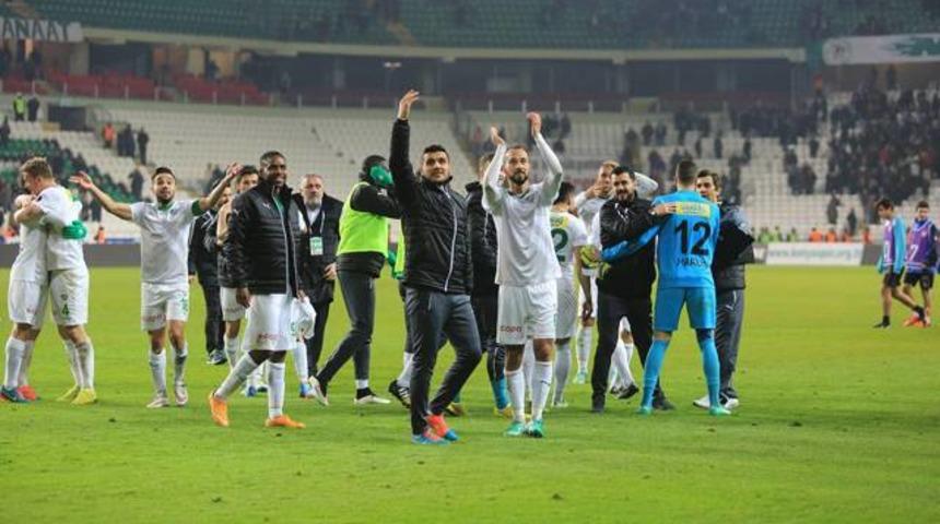 Bursaspor Konya'dan 'Şen' ayrıldı