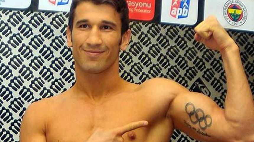 Milli boks&ouml;r tarihe ge&ccedil;ti