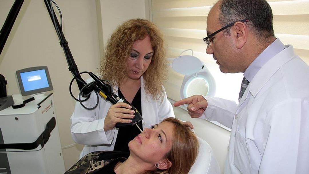 Dermatoloji uzmanından altın değerinde öneriler: Yaz ayında gerçekleştirilen cilt bakım işlemleri nelerdir? Lazer epilasyon yaz ayında yapılır mı? "Cilt bakımı mevsimine göre değişmeli" 6