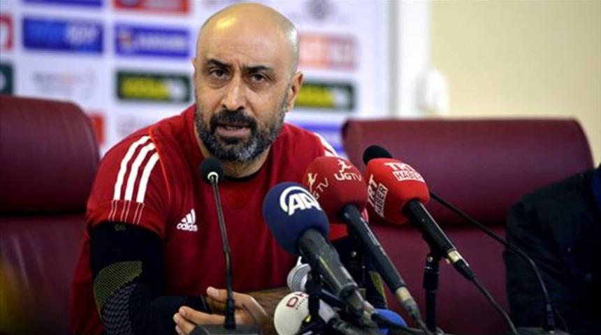 Karab&uuml;k'te kriz s&uuml;r&uuml;yor