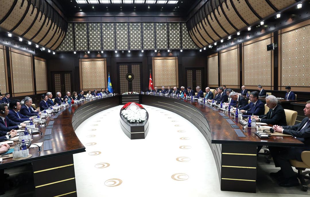 Cumhurbaşkanı Erdoğan: "Katil devlet İsrail Gazzeli kardeşlerimize soykırım uyguluyor" 2