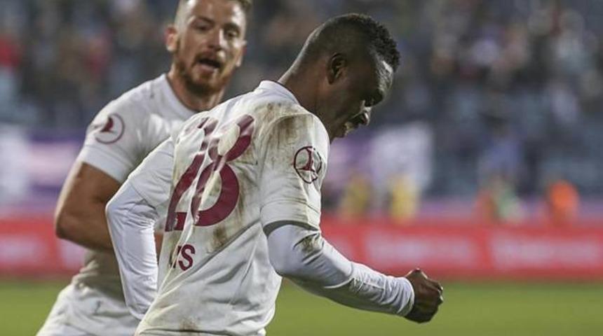 Waris'e Premier Lig'den kanca 