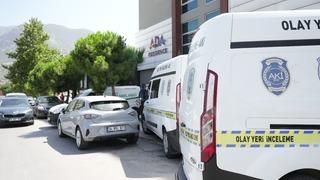 Denizli'de polis memuru kaldığı apartta ölü bulundu