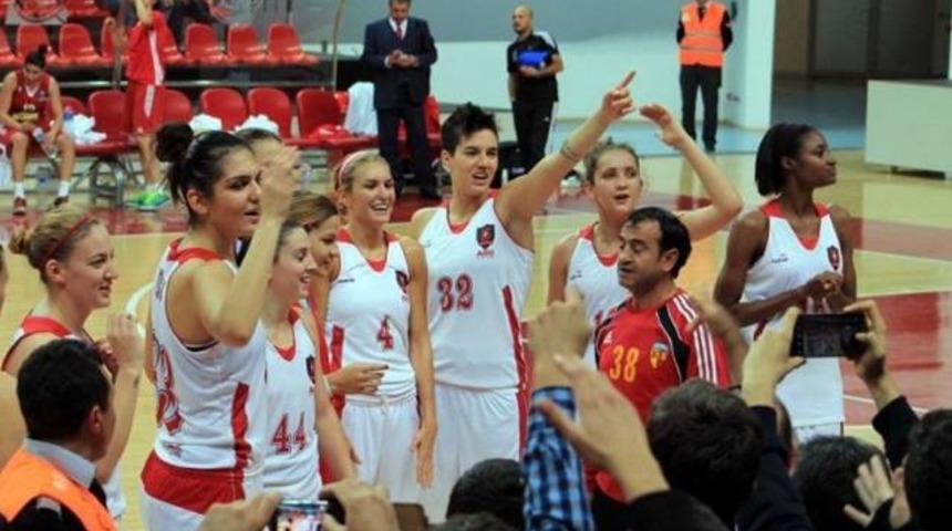  Kritik ma&ccedil;ta g&uuml;len AG&Uuml; Spor