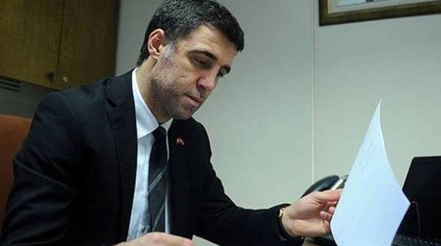 Hakan Ş&uuml;k&uuml;r ateş p&uuml;sk&uuml;rd&uuml;