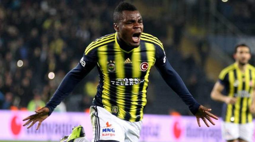 Emenike Caner'in ayağına uzandı