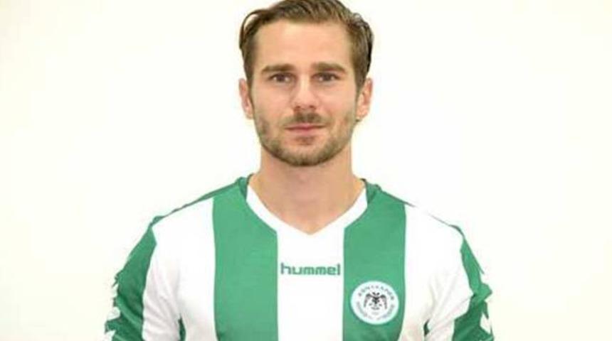 Konyaspor, Tolga &Uuml;nl&uuml;'y&uuml; Akhisar'a verdi