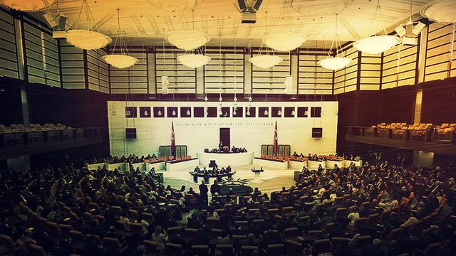 ÖTV'siz sıfır yerli araç fırsatı! Meclis'e sunuldu... 20 yaş üstü aracı olanları kapsayacak, hurdaya çıkarılacak