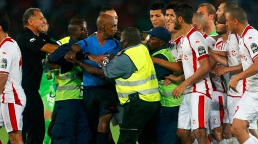 Olay hakeme 6 ay futboldan men