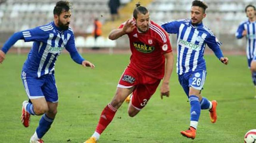 Sivasspor lidere fark attı