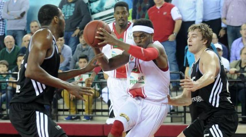 T&uuml;rk gecesinde kazanan Karşıyaka