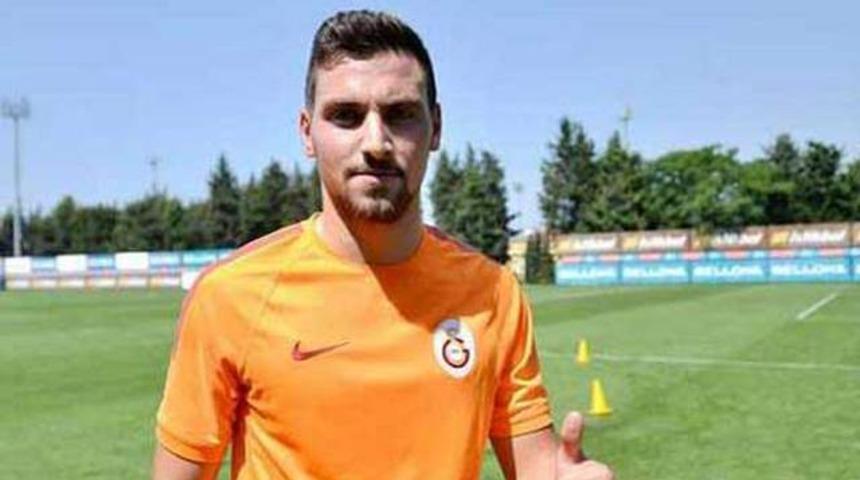 Sinan G&uuml;m&uuml;ş, T&uuml;rkiye'yi se&ccedil;ti