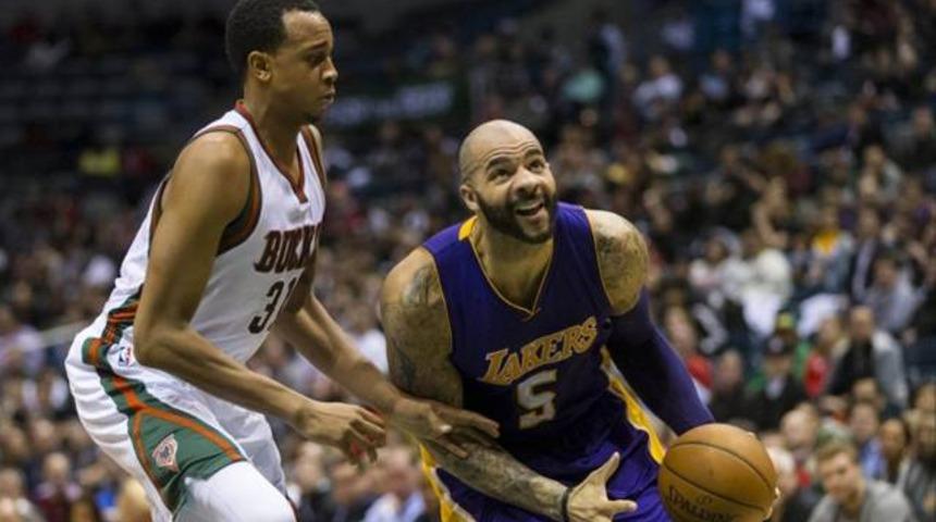 Lakers'a bir darbe daha