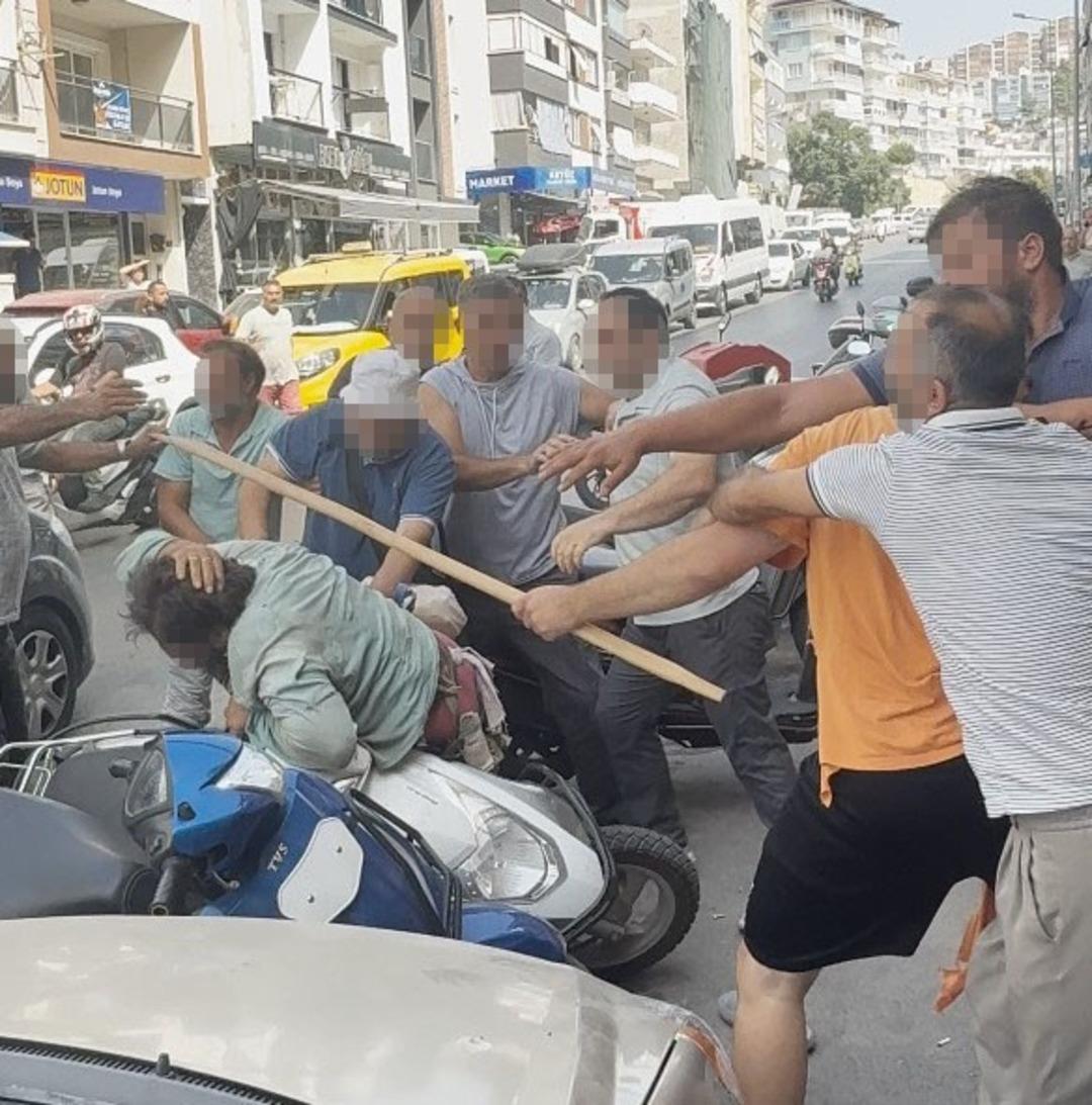 Az kalsın linç ediliyordu... Yol ortasında öldüresiye dövdüler 1