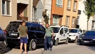 Eskişehir'de bir maganda kucağında bebeği olan babaya saldırdı