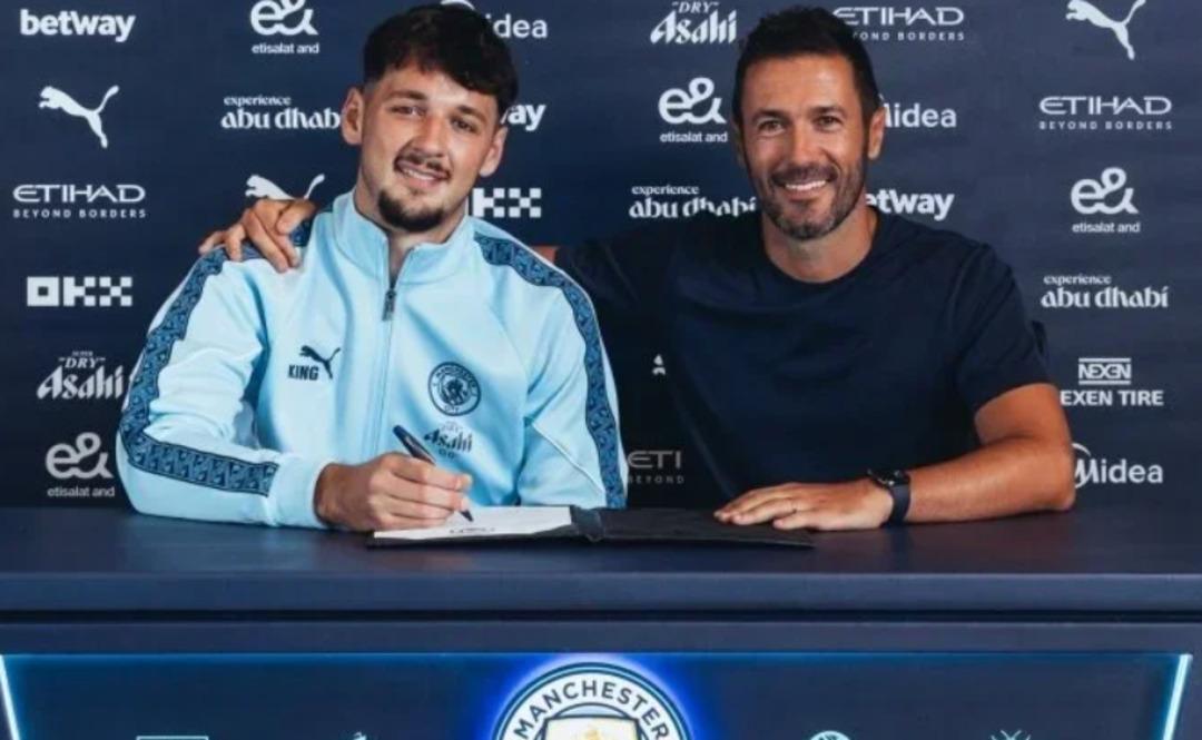 Galatasaray da Osimhen in geliş saati belli oldu! Yıldız ismin transferi sonrası kaleci bombası patlıyor... Anlaşma sağlandı: İşte Sarı-Kırmızılılar ın yeni file bekçisi 5