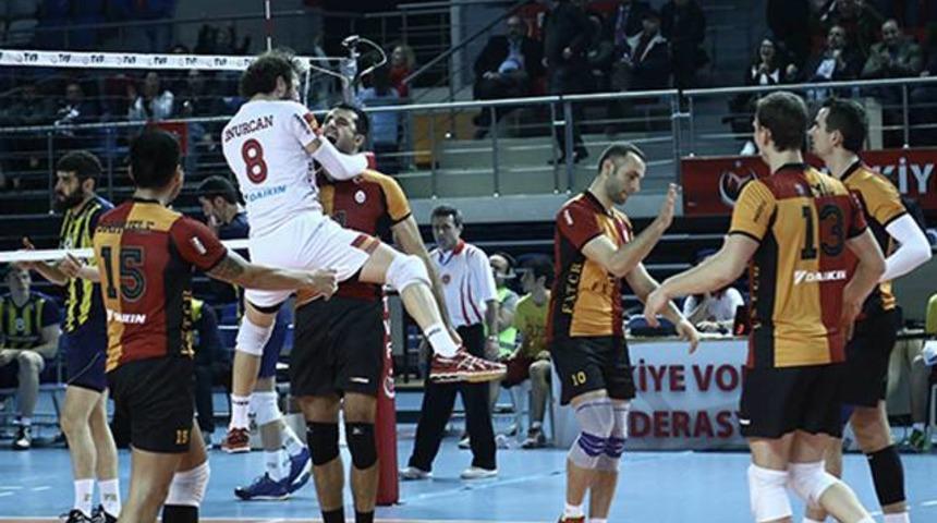 M&uuml;thiş derbi Cim Bom'un