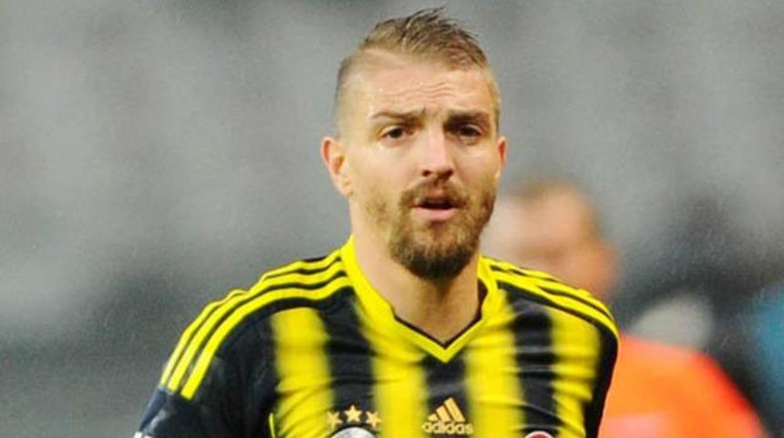 Caner'den hakeme beddua
