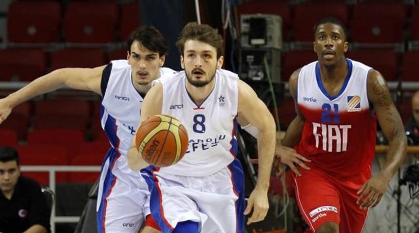 Anadolu Efes evinde farklı