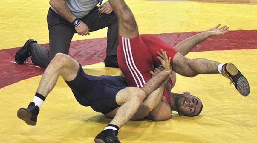 Minderde b&uuml;y&uuml;k kapışma