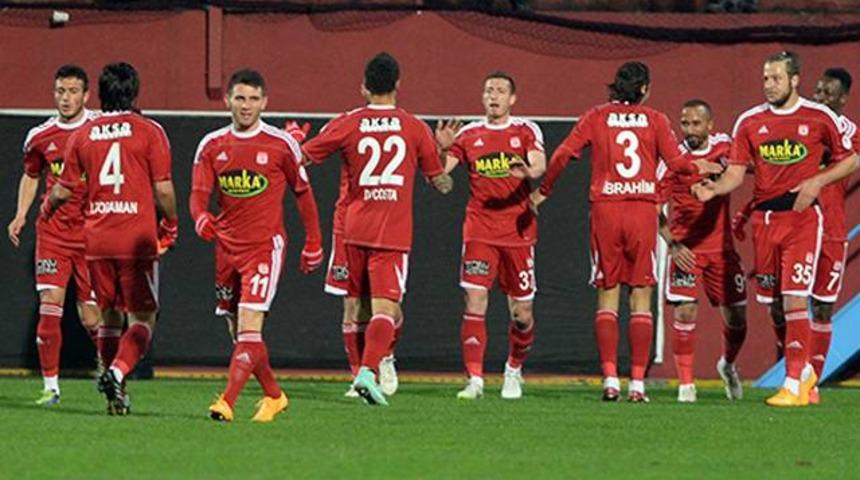  Sivas coştu: 'Hamsi tavaya buyrun'