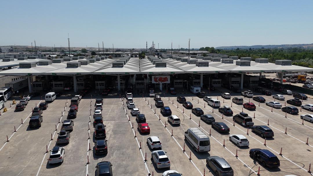Sınırı geçer geçmez gurbetçinin  fiyat  isyanı gündem oldu: Burada herkesin hafta sonu tatili var orada yok 4