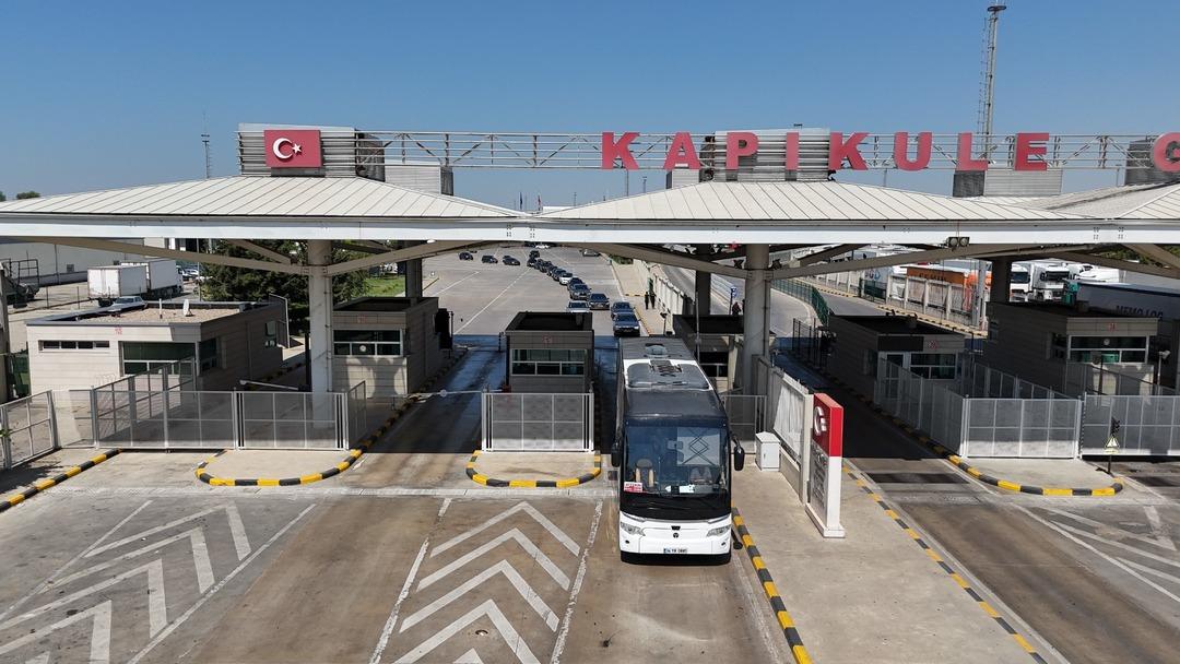 Sınırı geçer geçmez gurbetçinin  fiyat  isyanı gündem oldu: Burada herkesin hafta sonu tatili var orada yok 5