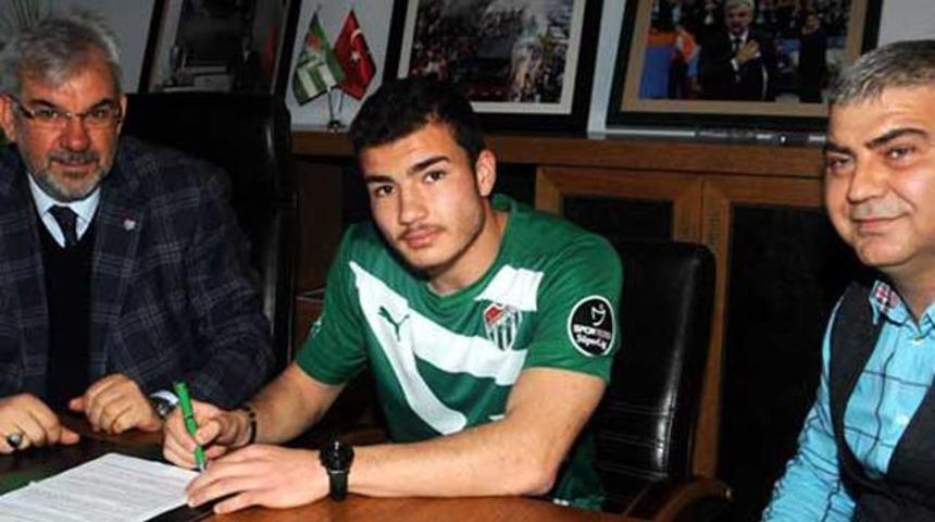 Bursaspor, S&uuml;heyl &Ccedil;etin'le uzattı