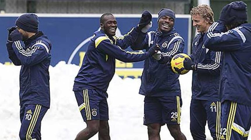 Fenerbah&ccedil;e, Gaziantep'e tam kadro gidiyor