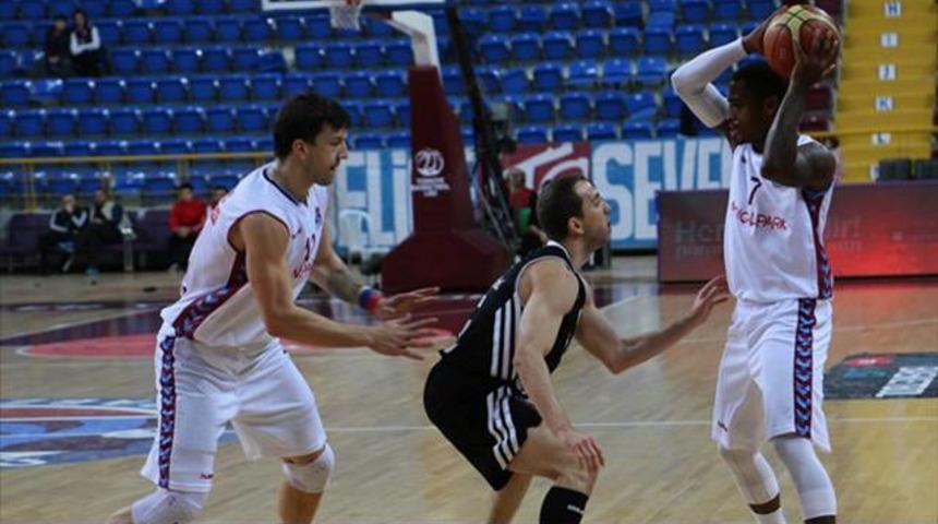 Trabzonspor'dan Beşiktaş'a fark