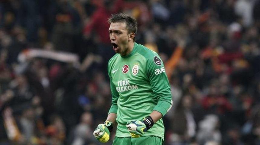 PSG Muslera'nın peşinde
