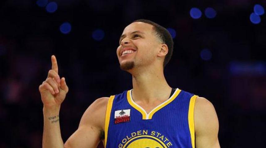 Curry rekorla şampiyon