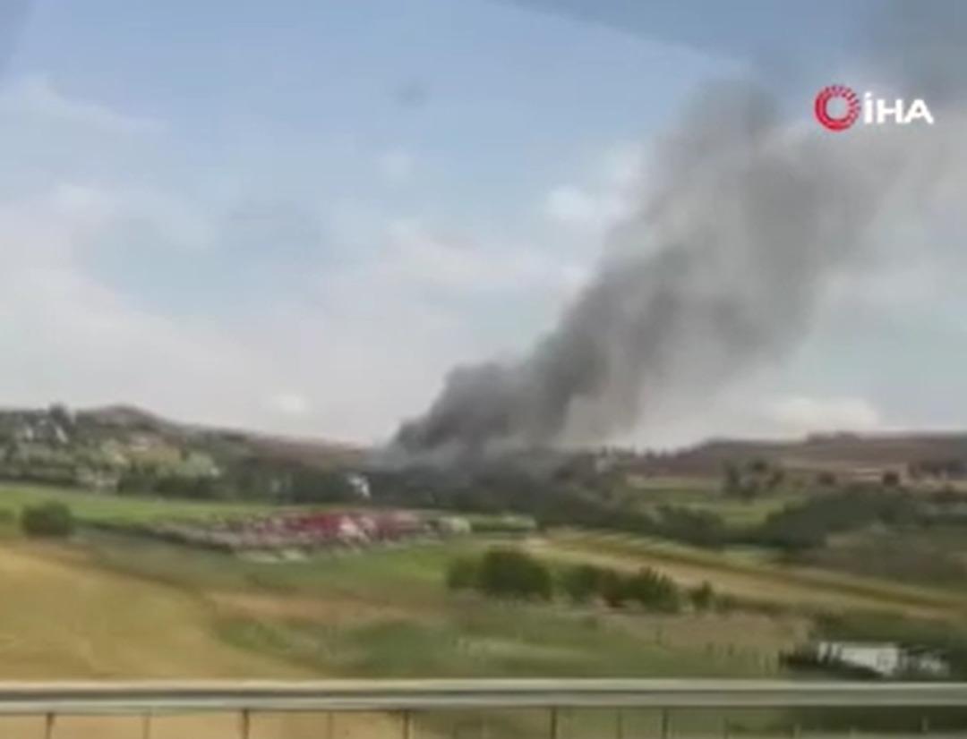İstanbul da otluk alanda yangın! Rüzgarın etkisiyle hızla yayıldı 3