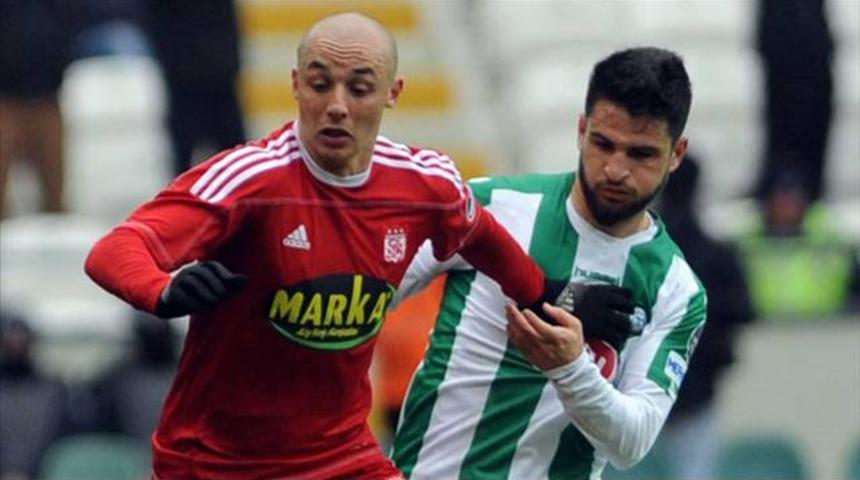 Sergen Sivas'ı u&ccedil;uruyor