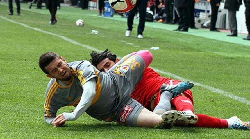 Kayserispor zorlansa da kazandı