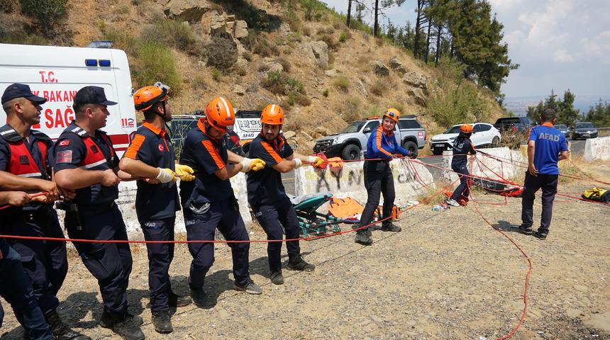 Tekirdağ'da uçurumdan düşen genç yaralandı