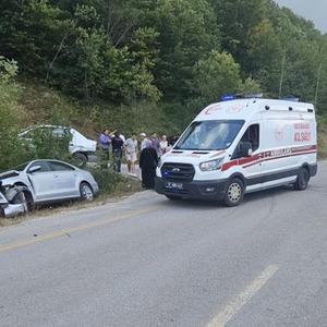 Kastamonu'da iki otomobil çarpıştı: 2 yaralı