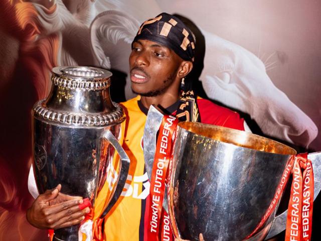Victor Osimhen'in uçağının yanında Galatasaray'a bir transfer müjdesi daha!