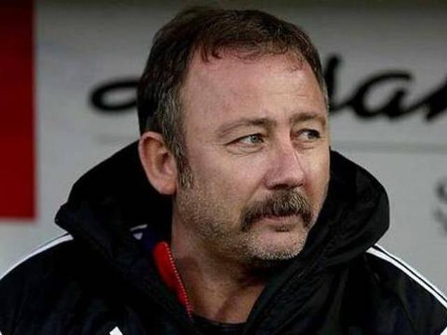 Sergen Yalçın Sivasspor'la sözleşme uzattı