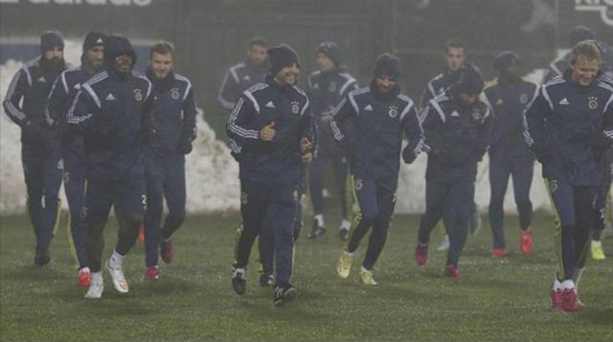 Fenerbah&ccedil;e&rsquo;de G&ouml;khan antrenmanı tamamlayamadı