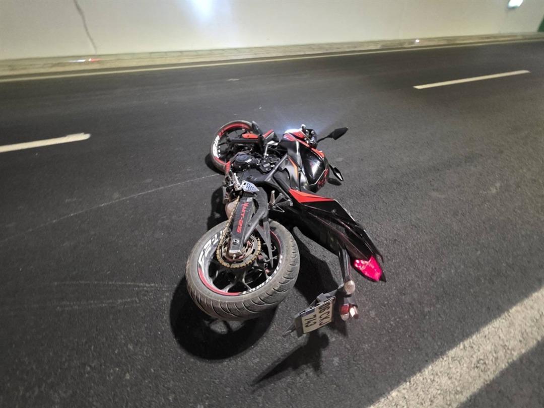 Giresun’dan acı haber... Tünelde devrilen motosikletteki 2 kişi hayatını kaybetti 1