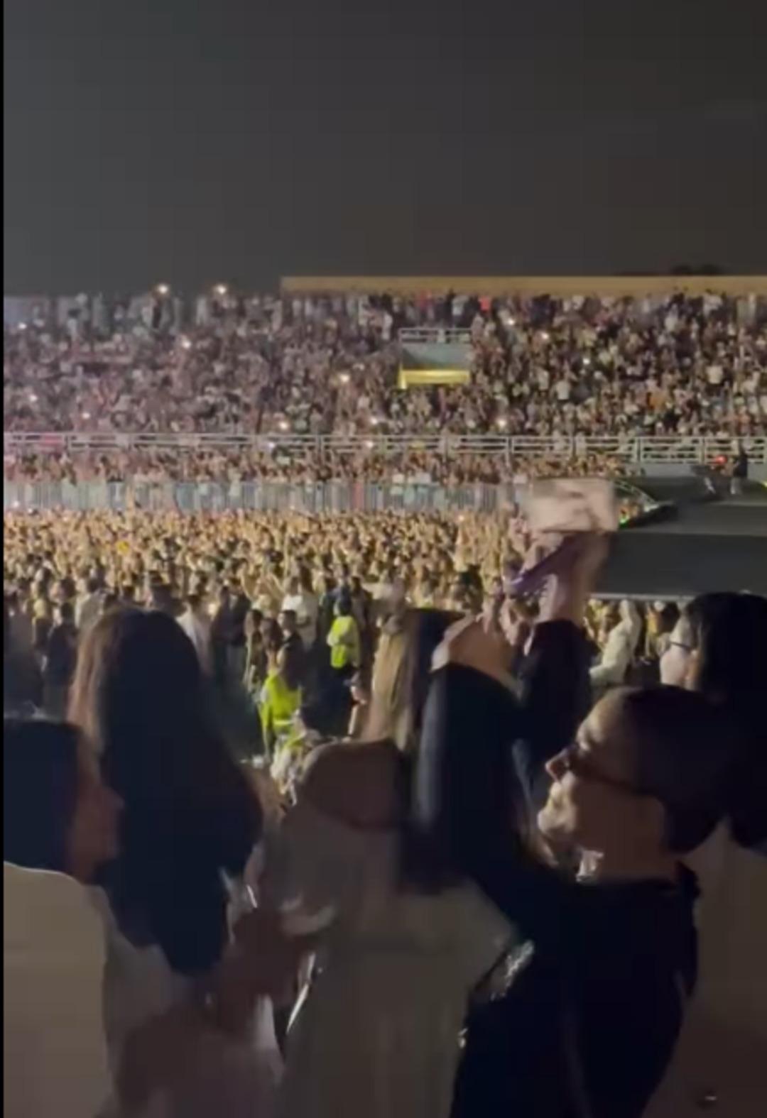 Demet Özdemir, Justin Timberlake konserinde yerinde duramadı! 1