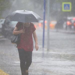 Türkiye'de hava durumu alarmı: Sağanak yağışlar ve kuvvetli rüzgarlar uyarısı! İstanbul'da yağış mı bekleniyor?