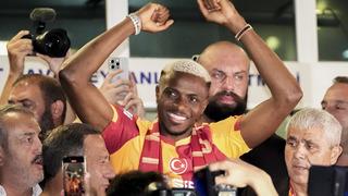 Galatasaray Osimhen'i İstanbul'a indirdi, dünya basını şaşkına döndü: Galatasaray'dan tarihi transfer... Şoke edici anlaşma